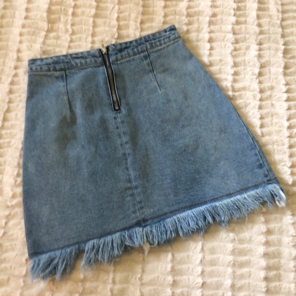 Denim mini with fringe edge & XO purse bundle - Picture 3 of 7